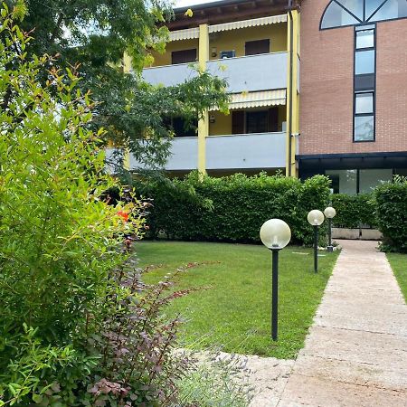La Lanterna - Appartamenti In Residence Con Piscina Ντεζεντσάνο ντελ Γκάρντα Εξωτερικό φωτογραφία