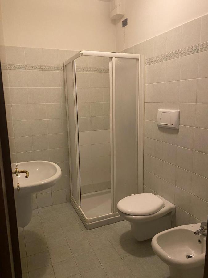 La Lanterna - Appartamenti In Residence Con Piscina Ντεζεντσάνο ντελ Γκάρντα Εξωτερικό φωτογραφία