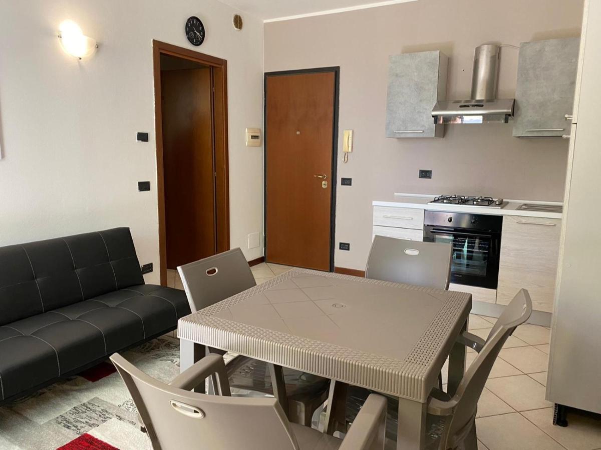 La Lanterna - Appartamenti In Residence Con Piscina Ντεζεντσάνο ντελ Γκάρντα Εξωτερικό φωτογραφία