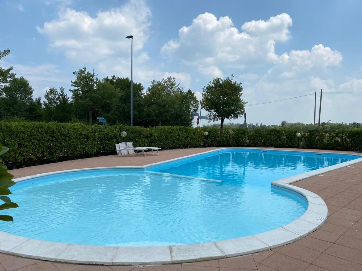 La Lanterna - Appartamenti In Residence Con Piscina Ντεζεντσάνο ντελ Γκάρντα Εξωτερικό φωτογραφία
